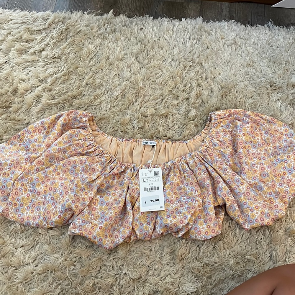 Zara top new with tags